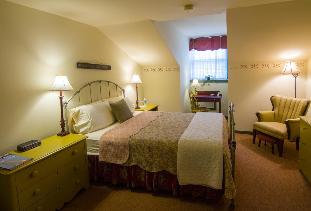 Captain Stannard House Bed And Breakfast Country Inn Westbrook Chambre photo