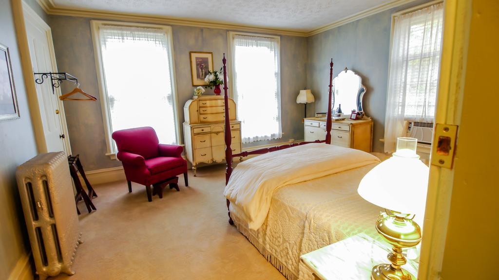Captain Stannard House Bed And Breakfast Country Inn Westbrook Chambre photo